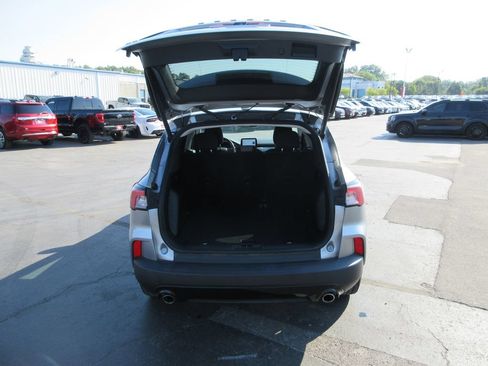 Used 2021 Ford Escape SE w/ SE Sport Appearance Package FWD image 7