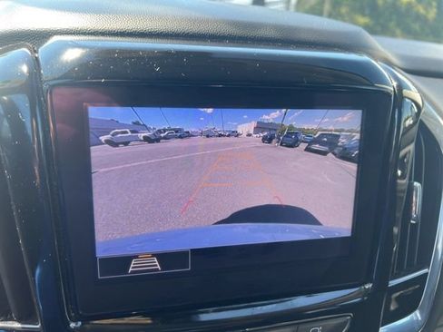 Used 2020 Chevrolet Traverse LT FWD image 8