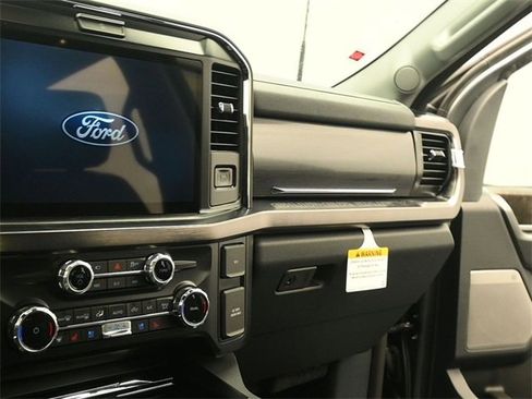 New 2026 Ford F250 Lariat w/ FX4 Off-Road Package image 13