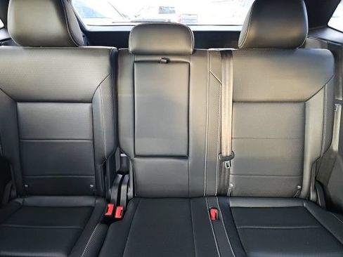 Used 2023 Volkswagen Atlas Cross Sport SE FWD image 12