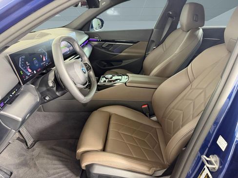 Used 2024 BMW 530i image 5