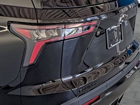 New 2026 Chevrolet Equinox RS w/ Convenience Package III FWD image 10