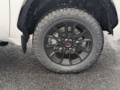 New 2026 Toyota Tundra Platinum w/ TRD Off-Road Package AWD/4WD image 13