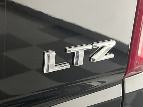 Certified 2024 Chevrolet Silverado 1500 LTZ AWD/4WD image 36