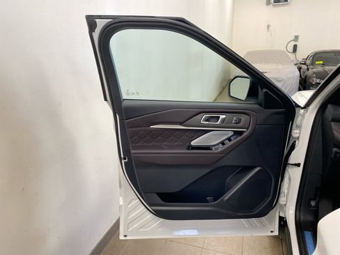 New 2026 Ford Explorer Platinum AWD/4WD image 22