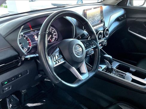 Used 2023 Nissan Sentra SR w/ SR Premium Package image 17