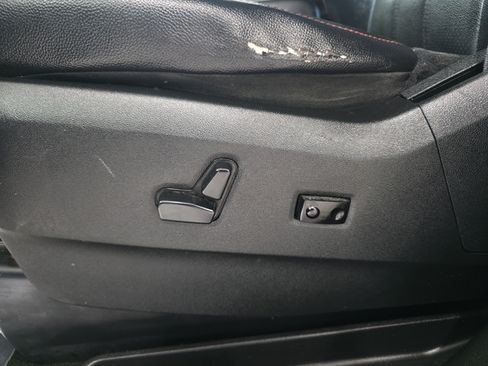 Used 2018 Dodge Grand Caravan GT FWD image 13