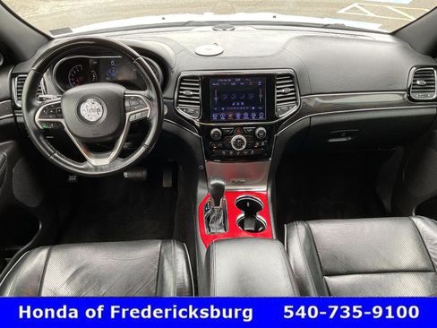 Used 2019 Jeep Grand Cherokee Overland AWD/4WD image 44