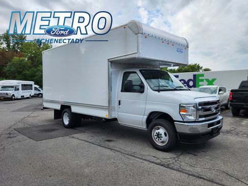 New 2027 Ford E-450 and Econoline 450 Super Duty w/ Power Equipment Group RWD image 1