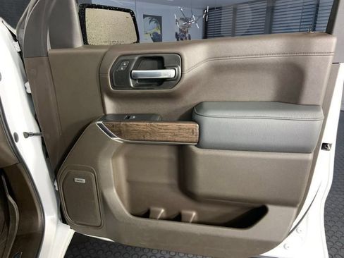 Used 2021 GMC Sierra 1500 Denali w/ Denali Ultimate Package AWD/4WD image 14