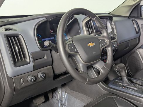 Used 2021 Chevrolet Colorado Z71 w/ Z71 Midnight Edition AWD/4WD image 14
