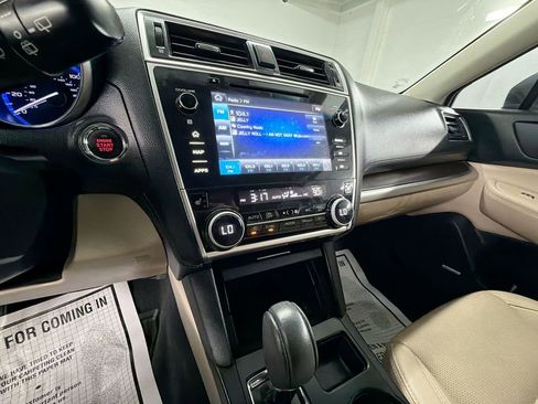 Used 2018 Subaru Outback 2.5i Limited image 17