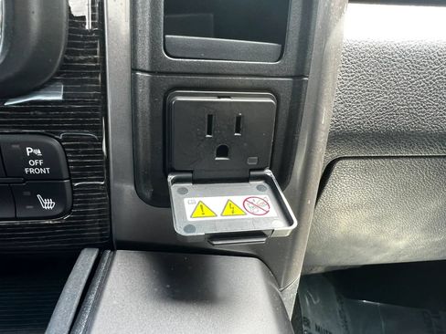 Used 2016 RAM 1500 4x4 Crew Cab Laramie Longhorn image 45
