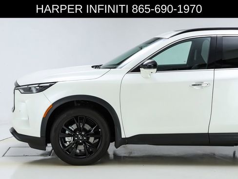 Used 2025 INFINITI QX60 Luxe w/ Black Edition image 3