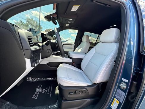 Used 2025 Chevrolet Tahoe Premier RWD image 19
