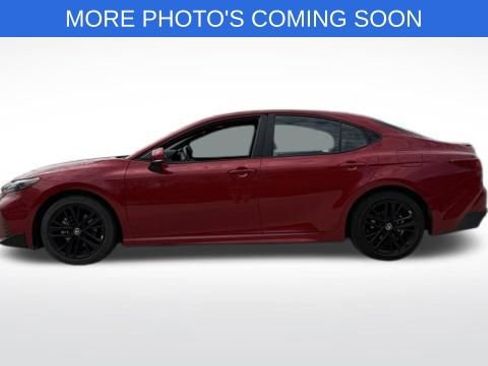 Used 2025 Toyota Camry SE w/ Convenience Package image 7