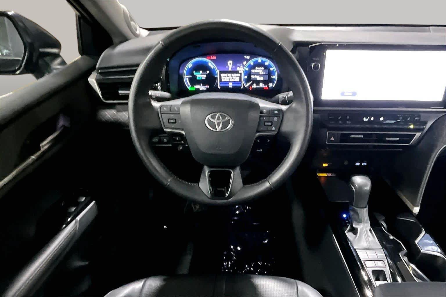 Used 2025 Toyota Camry XLE w/ Premium Package AWD/4WD image 6