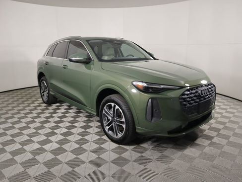 Used 2025 Audi Q5 Premium Plus w/ Premium Plus image 4