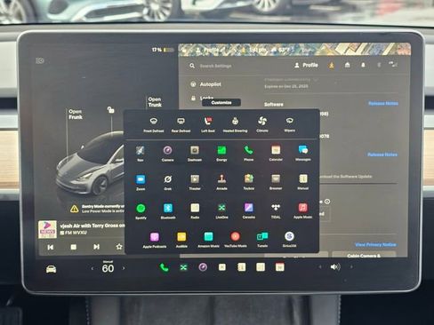 Used 2023 Tesla Model 3 Standard Range image 39