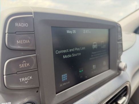 Used 2021 Hyundai Kona Limited w/ Cargo Package FWD image 18