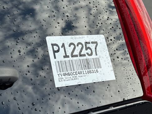 Used 2024 Volvo XC90 T8 Plus w/ Protection Package Premier image 35