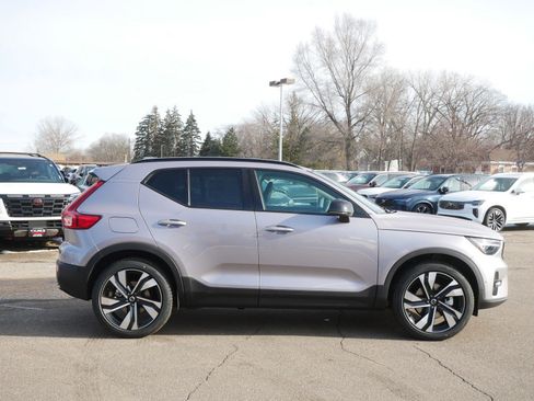New 2026 Volvo XC40 B5 Ultra w/ Climate Package image 2