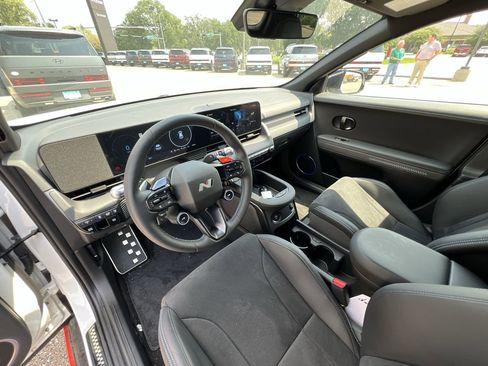 Used 2025 Hyundai Ioniq 5 N AWD/4WD image 10