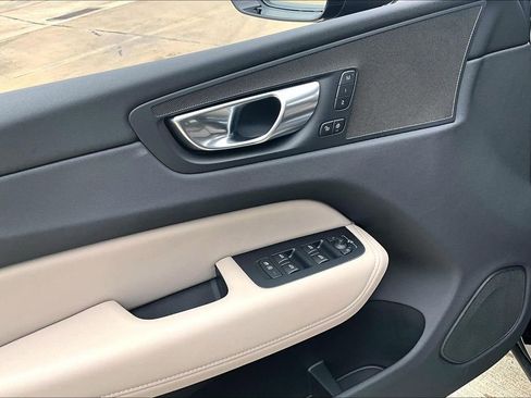 New 2026 Volvo XC60 B5 Core image 30