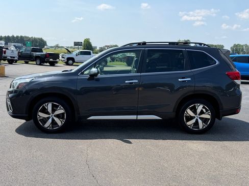Used 2019 Subaru Forester Touring AWD/4WD image 5