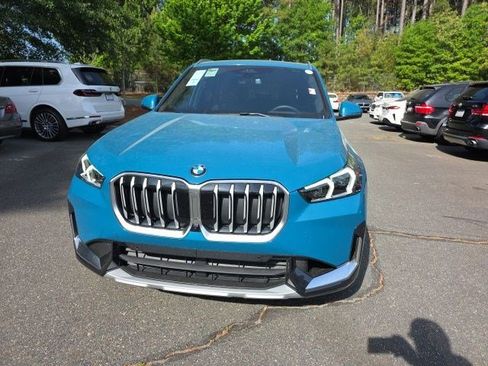 Certified 2025 BMW X1 xDrive28i w/ Technology Package image 3