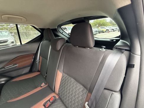 Used 2023 Nissan Kicks SR FWD image 22