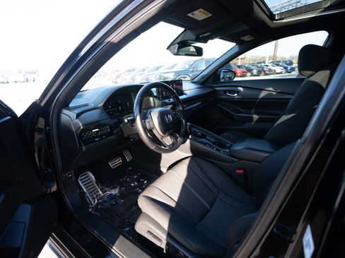 Used 2024 Honda Accord Sport image 8