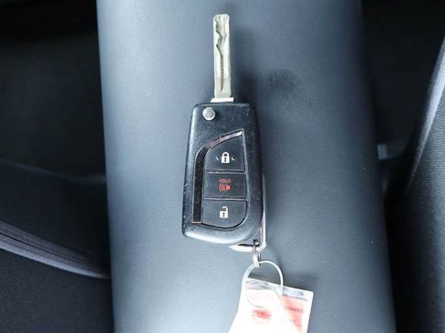 Used 2019 Toyota C-HR LE FWD image 20