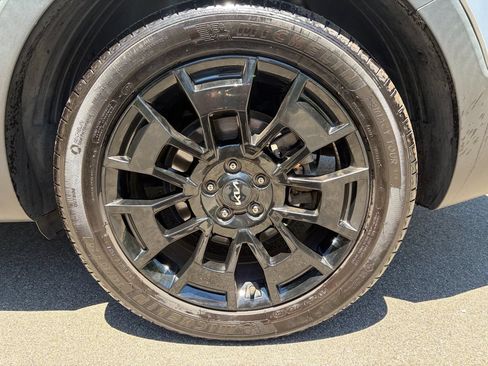 Used 2022 Kia Telluride SX w/ SX Prestige Package AWD/4WD image 12