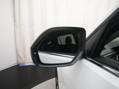 Used 2024 Volkswagen Atlas SE AWD/4WD image 24