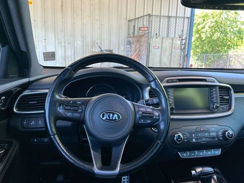 Used 2016 Kia Sorento SX AWD/4WD image 10