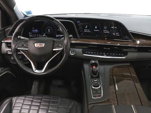 Used 2024 Cadillac Escalade ESV Sport Platinum w/ LPO, ONYX Package image 30