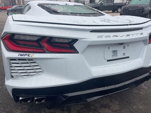 Used 2021 Chevrolet Corvette Stingray w/ Chrome Exterior Badge Package image 28