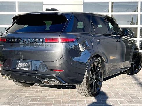Used 2025 Land Rover Range Rover Sport Dynamic SE AWD/4WD image 13
