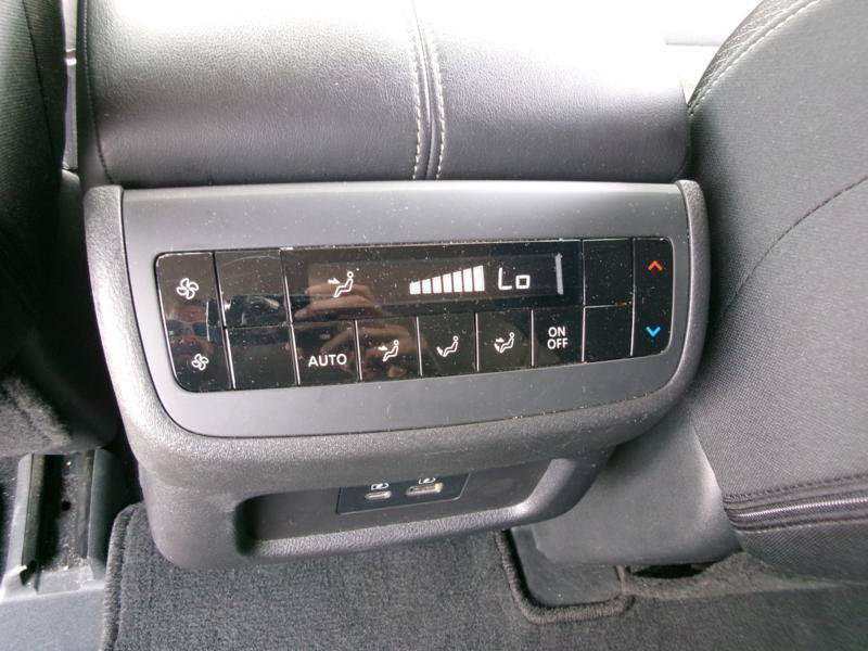 Used 2025 Nissan Pathfinder SV AWD/4WD image 12