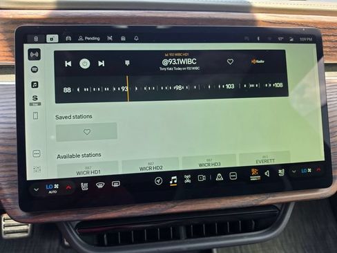 Used 2023 Rivian R1S Launch Edition AWD/4WD image 64