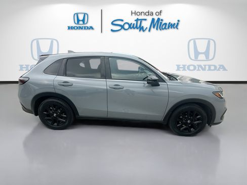 Used 2025 Honda HR-V Sport image 8