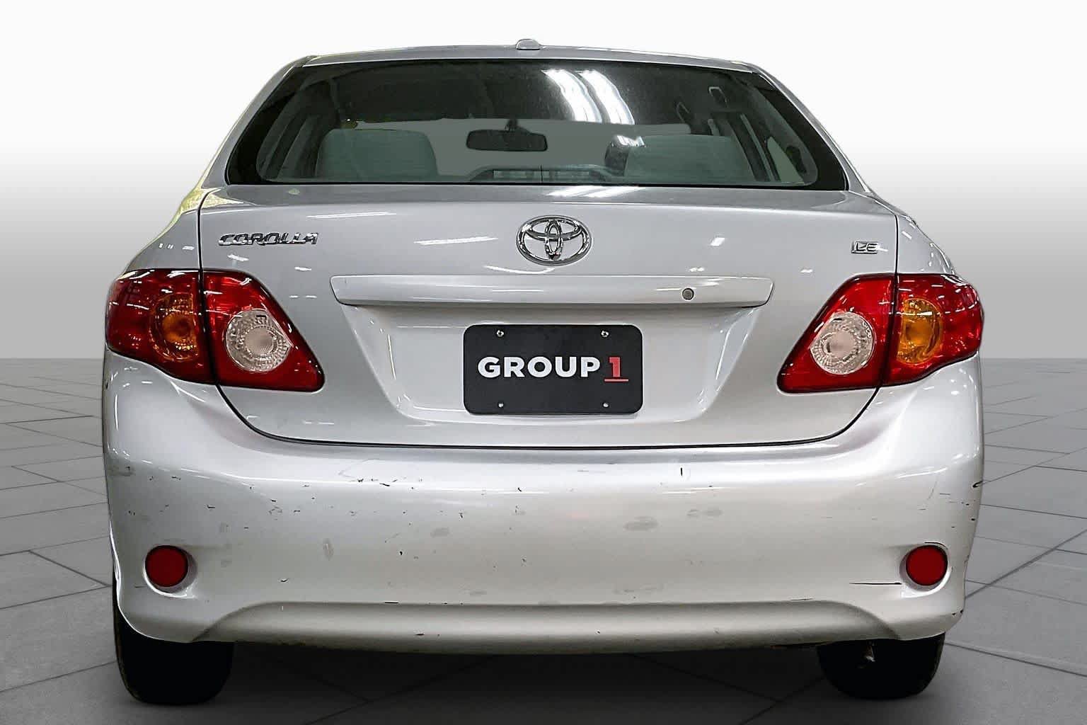 Used 2010 Toyota Corolla LE FWD image 4