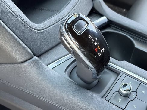 Used 2020 Cadillac XT6 Premium Luxury FWD image 29