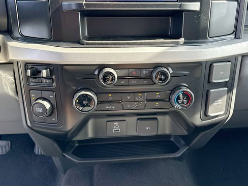 New 2026 Ford F350 4x4 Crew Cab DRW Super Duty image 10