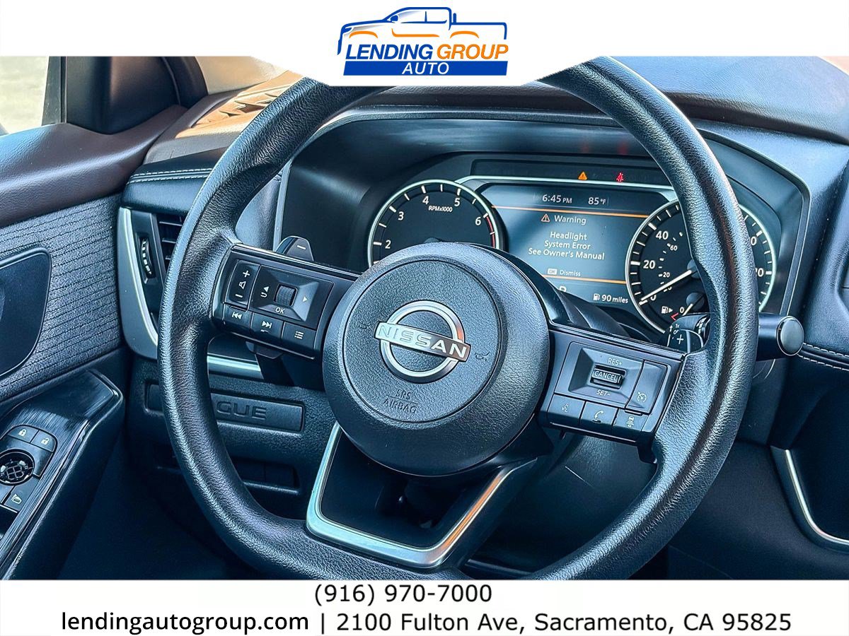 Used 2023 Nissan Rogue S AWD/4WD image 14