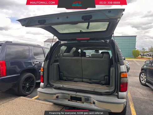 Used 2005 Chevrolet Tahoe Z71 w/ Preferred Equipment Group AWD/4WD image 7