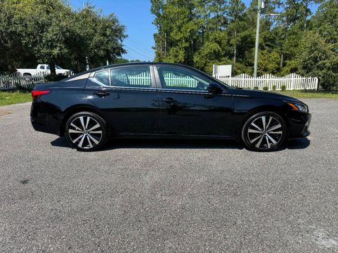 Used 2019 Nissan Altima 2.5 SR w/ SR Premium Package AWD/4WD image 7