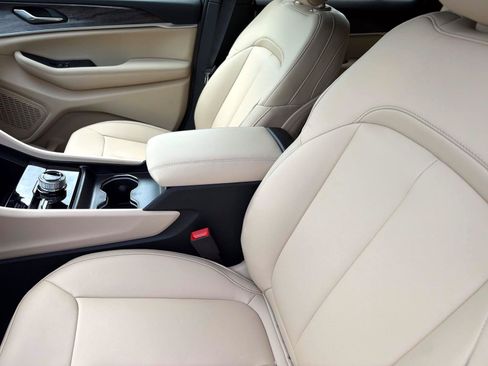 New 2026 Jeep Grand Cherokee Limited AWD/4WD image 13