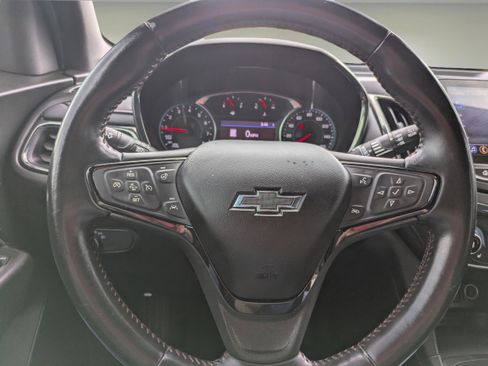 Used 2022 Chevrolet Equinox RS w/ RS Leather Package FWD image 19